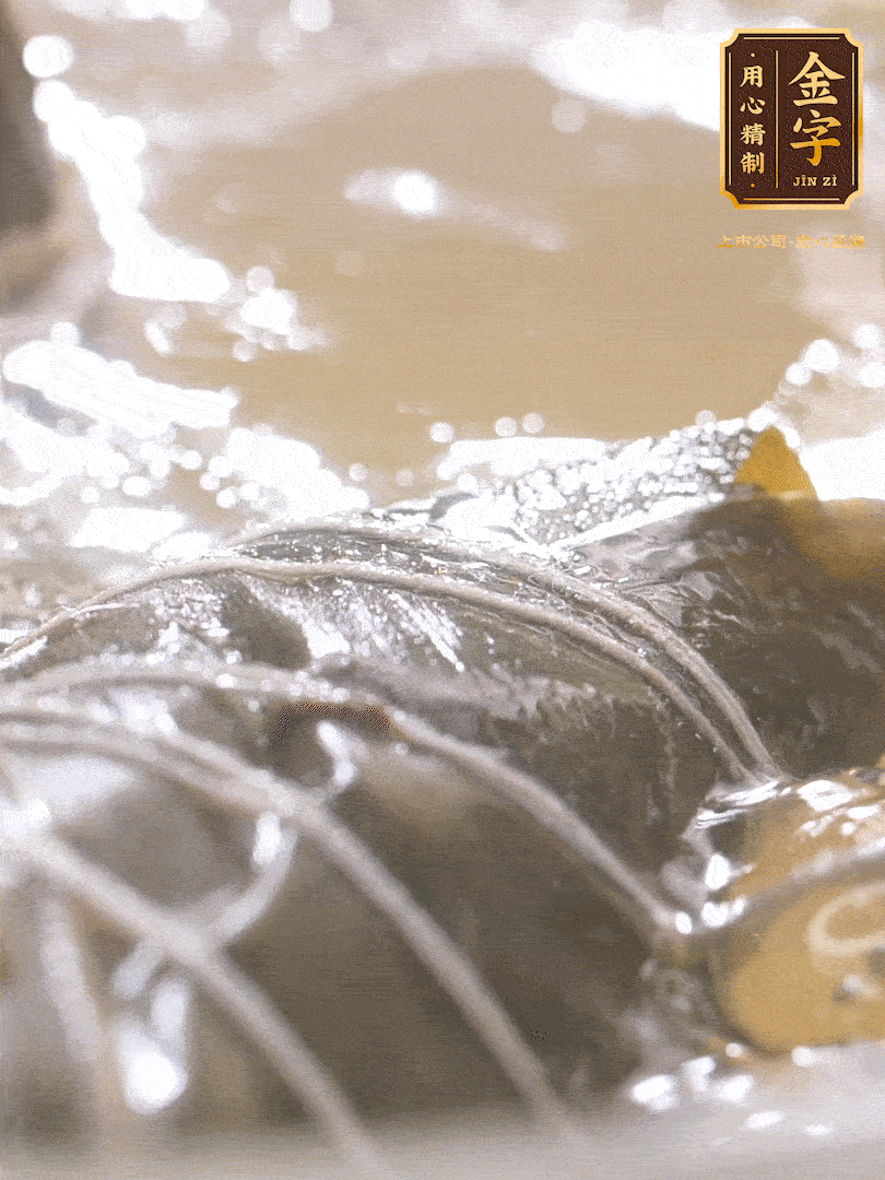 大火煮開，轉中小火煮2h，燜2-3h。